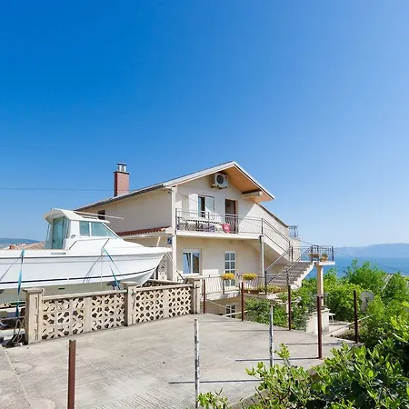 And Drazen Apartment Novi Vinodolski