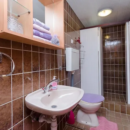 Διαμέρισμα And Drazen