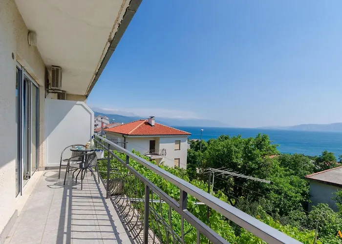 Apartament And Drazen *